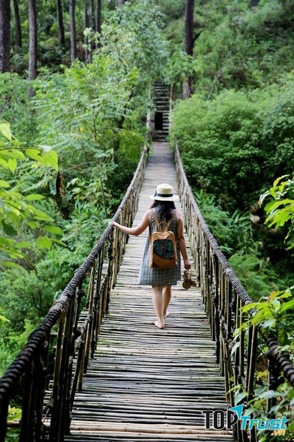 Làng Cù Lần - Ngôi làng đẹp như cổ tích