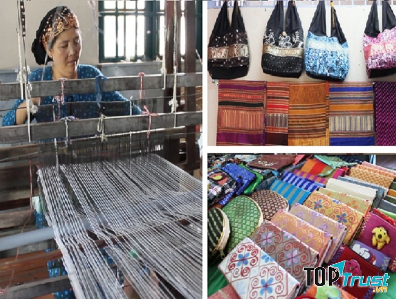 Sản phẩm của làng dệt thổ cẩm Mỹ Nghiệp