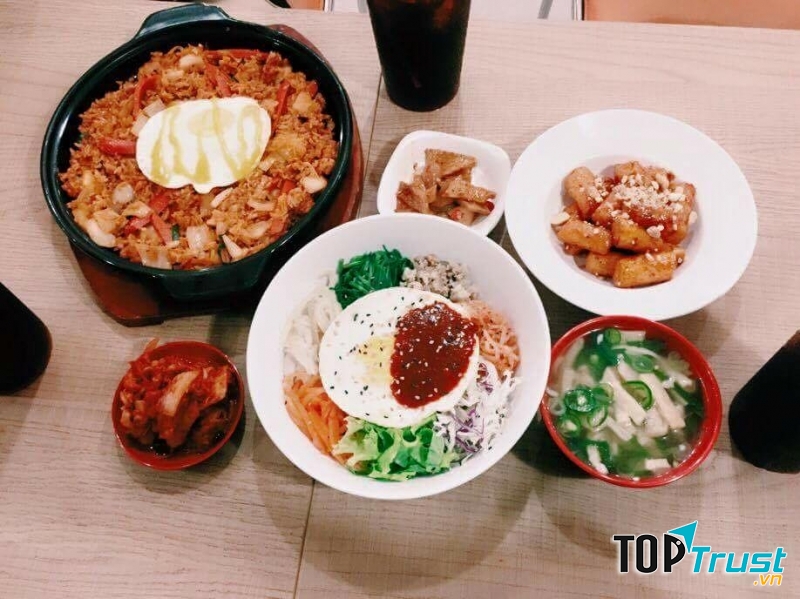 Đảm đang và khéo léo