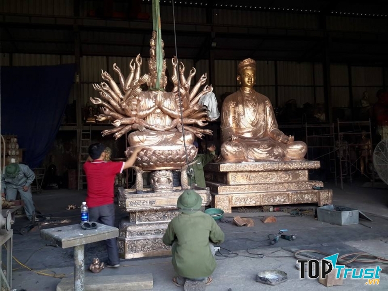Làng nghề đúc đồng Tống Xá