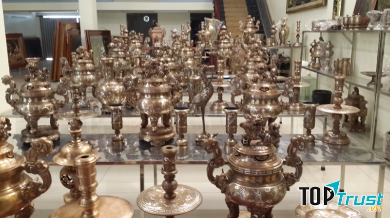 Sản phẩm của làng nghề đúc Đồng Đại Bái