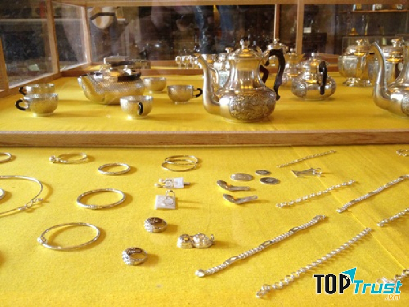 Sản phẩm kim hoàn ở Kế Môn