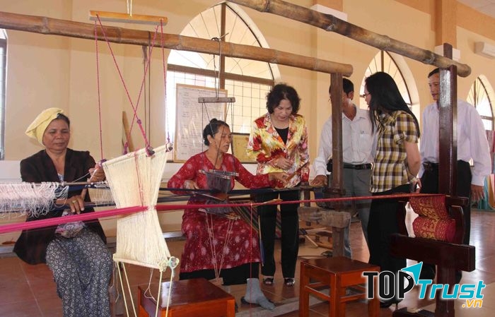 Sản phẩm thổ cẩm Mỹ Nghiệp-Chung Mỹ