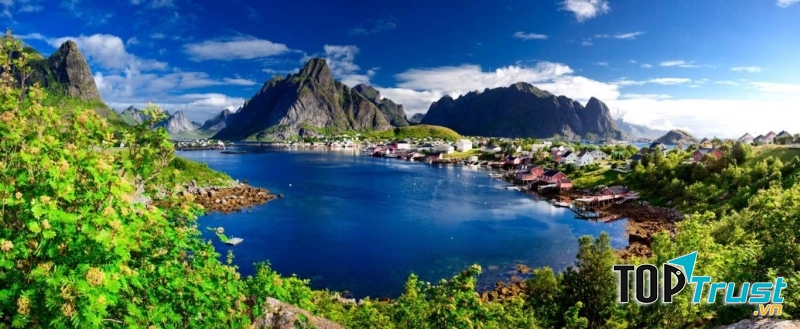 Làng chài xinh đẹp Reine