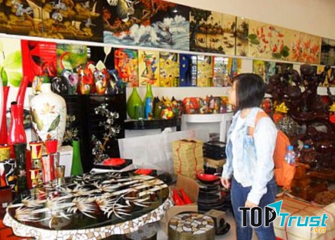 Sản phẩm của làng sơn mài Tương Bình Hiệp