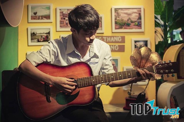 Tối thứ 4 hàng tuần sẽ có đêm nhạc Acoustic giành cho các bạn yêu nghệ thuật