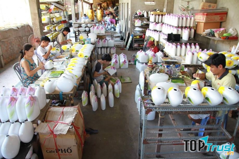 Làng Tranh sơn mài Tương Bình Hiệp