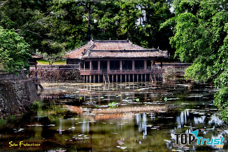 Lăng Tự Đức (Khiêm Lăng)