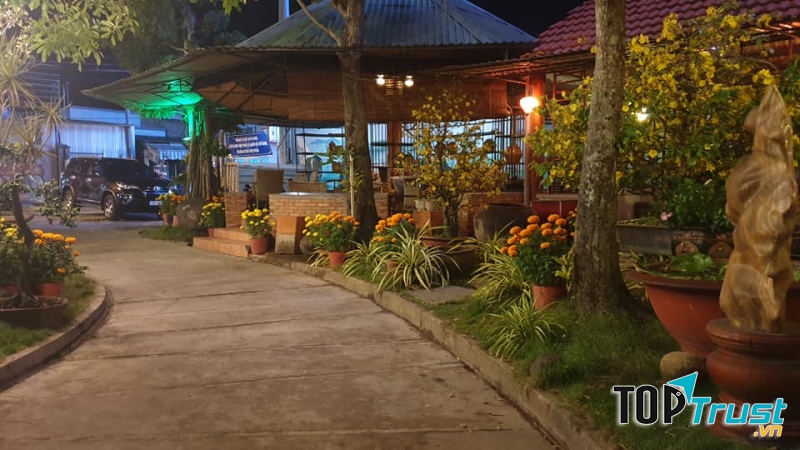Làng Văn Cafe