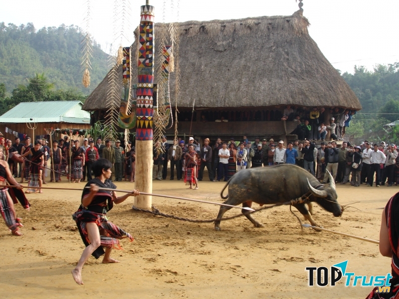 Làng văn hóa 54 dân tộc