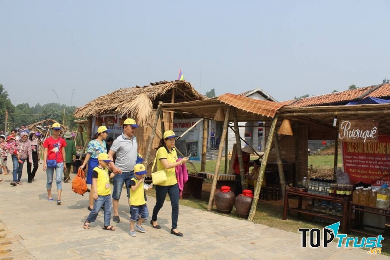 Làng văn hóa dân tộc Việt Nam