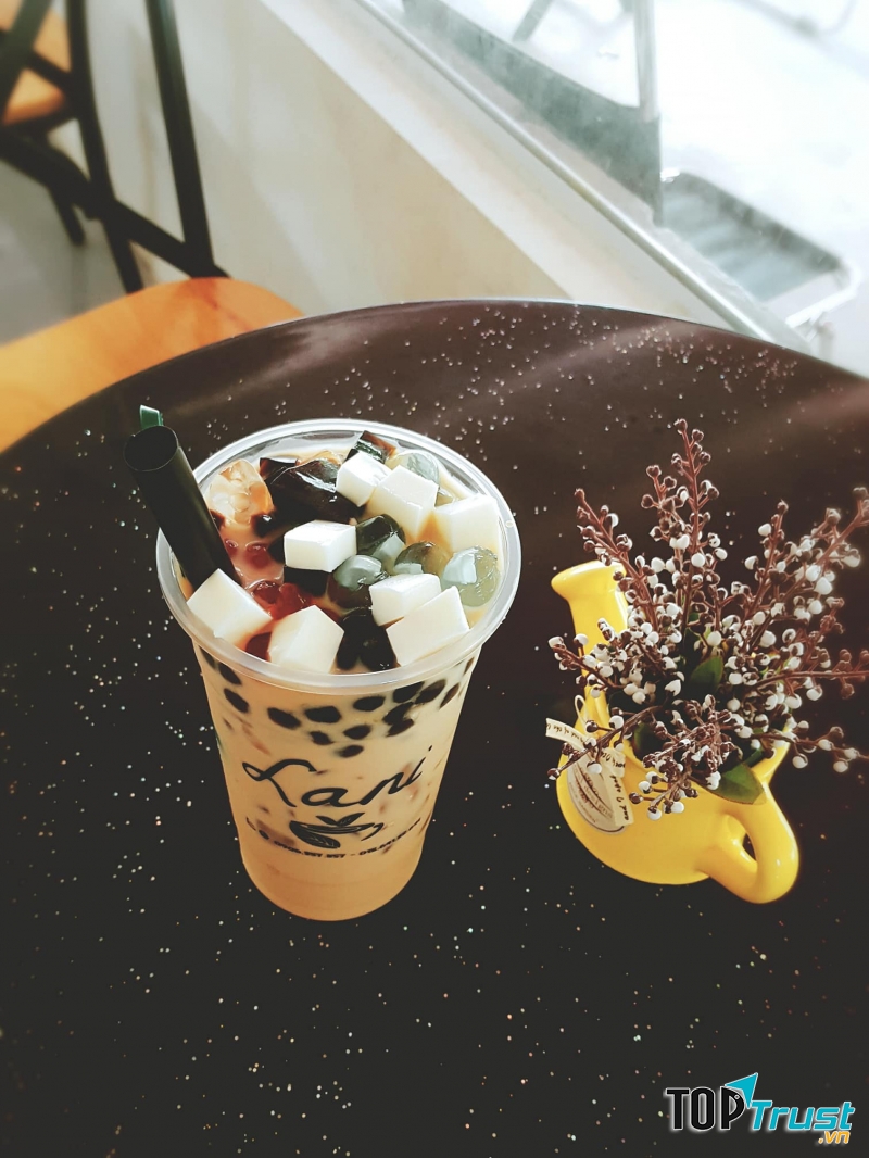 Lani Tee & Kaffee