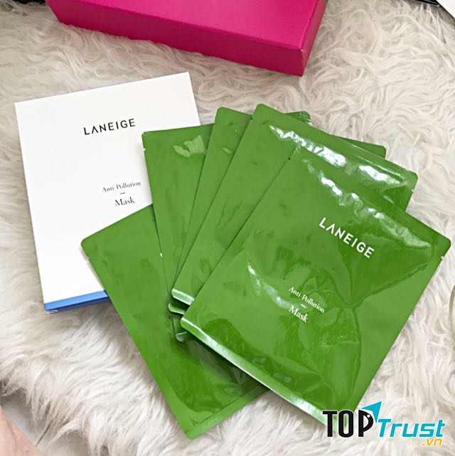 Mặt nạ chống tác hại từ môi trường Laniege Anti Pollution Mask là một phát minh mới của thương hiệu mỹ phẩm cao cấp Laniege,được ứng dụng công nghệ độc quyền chống kháng bụi bẩn