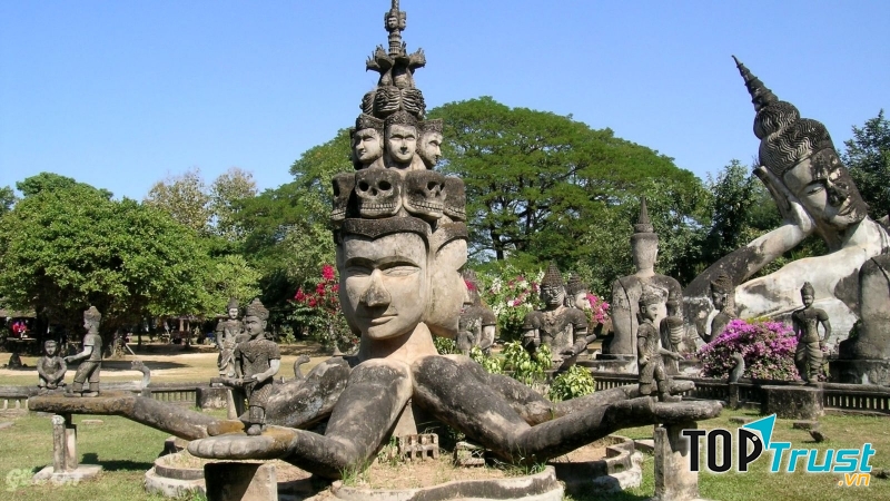 Lào