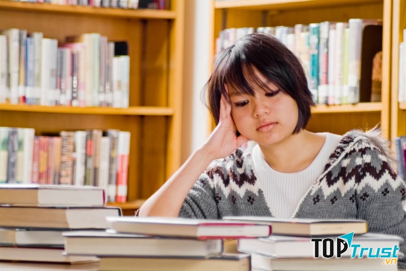 Việc lập đề cương ôn tập giúp các bạn học sinh có cái nhìn tổng quát nhất về lượng kiến thức phải học