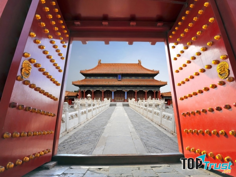 Tử Cấm Thành là nơi sâm nghiêm chỉ dành riêng cho hoàng đế và hoàng tộc sinh hoạt.