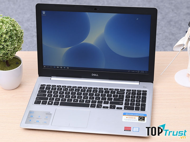 Laptop Dell Inspiron 5570 i5 8250U/4GB/1TB/2GB M530/Win10/Office365/(M5I5238W)