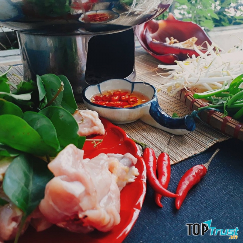 Không gian quán xịn sang, là địa điểm lý tưởng cho những buổi hàn huyên cùng bạn bè