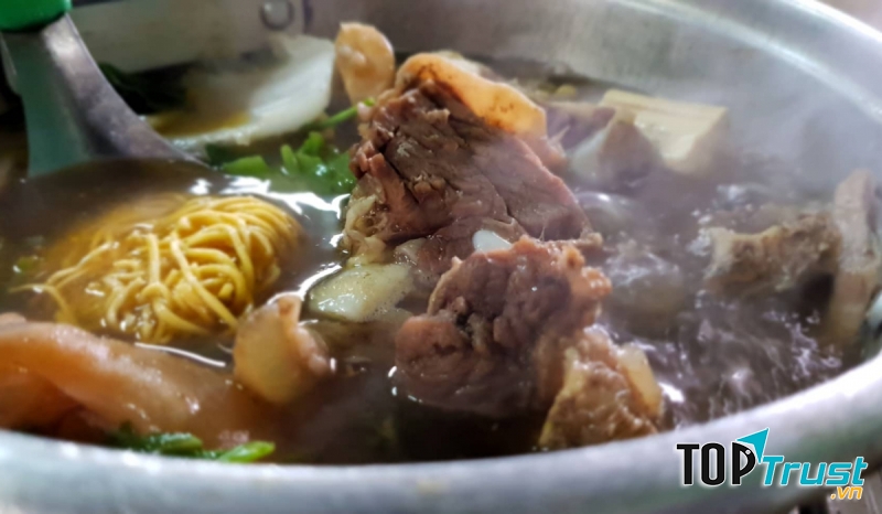 Lẩu Bò 3 Chuông Mỹ Tho