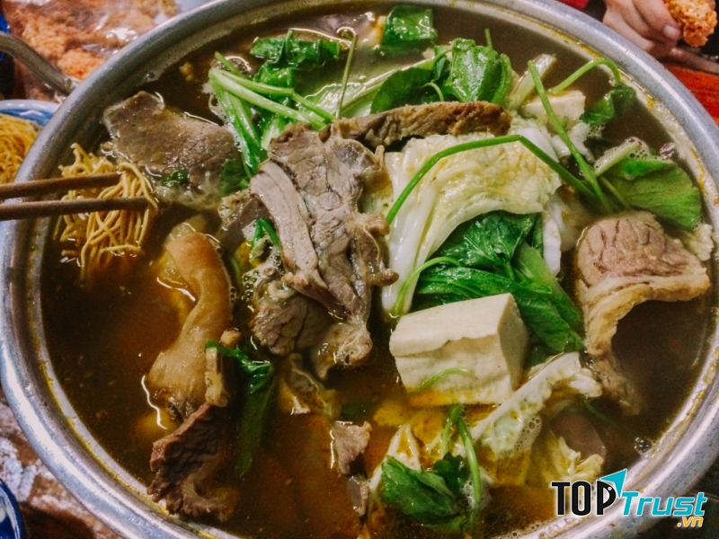 Lẩu Bò Hai Tín