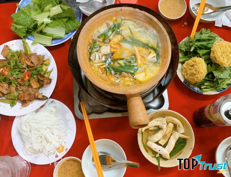 Lẩu bò Hồ Bá Kiện