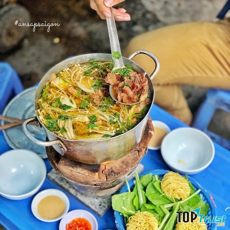 Lẩu Bò Kho Chú Hai