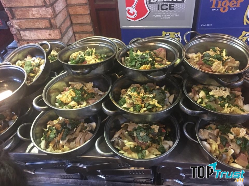 Đồ ăn tại quán