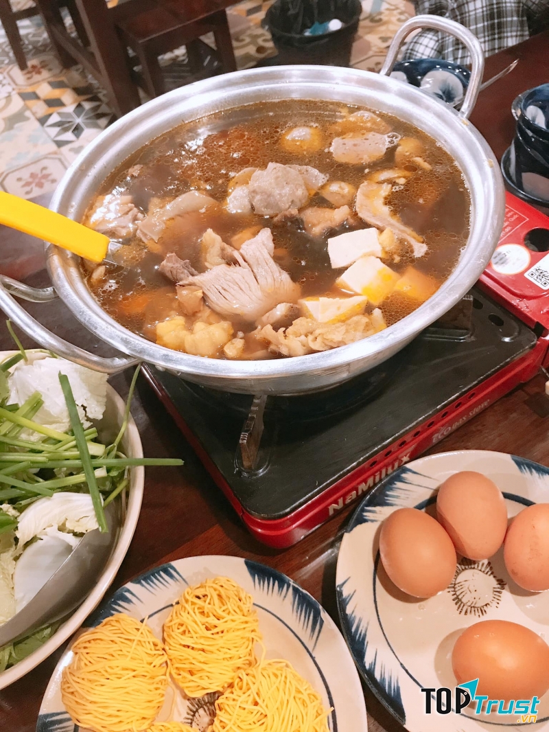 Lẩu Bò Nhà Gỗ