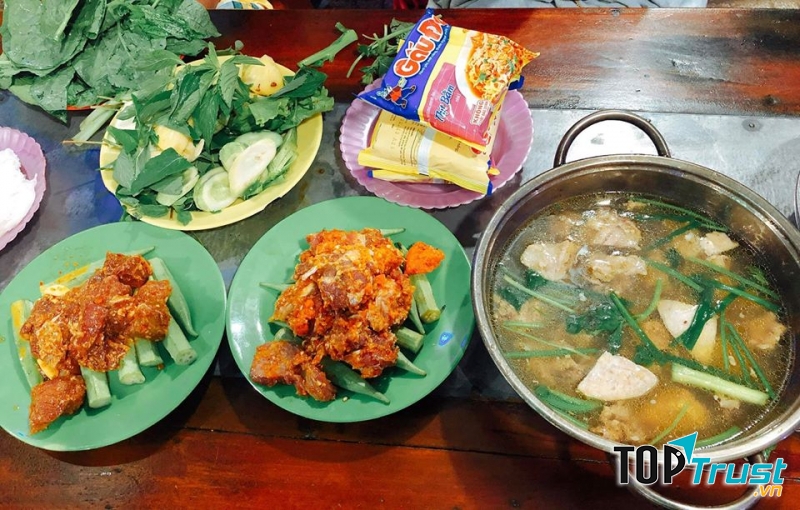 Lẩu bò Tư Nhiên