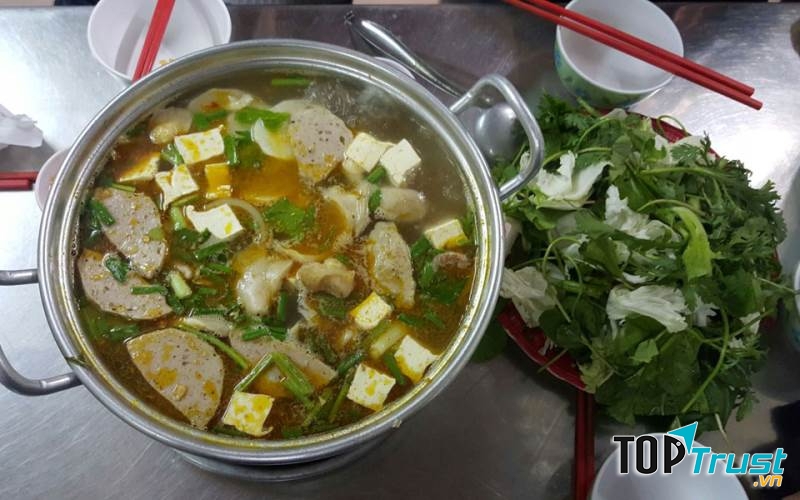 Lẩu Bò Sáu Hưng