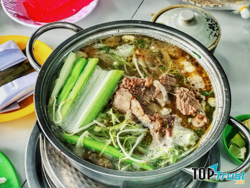 Lẩu bò Trần Phú