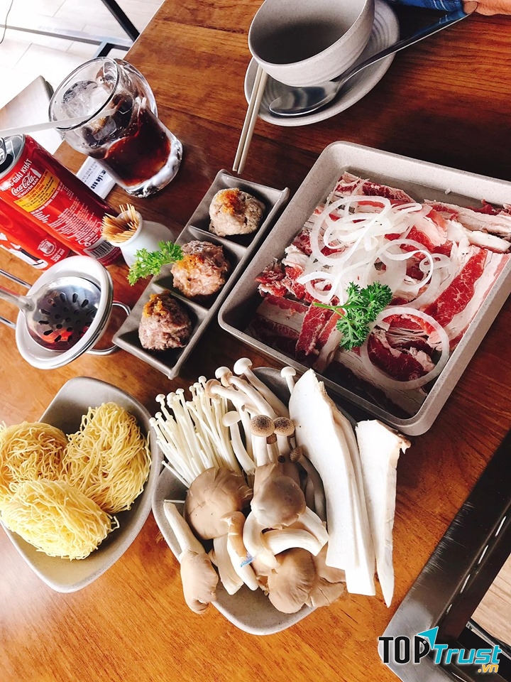 Lẩu Buffet rau LAGIM (nguồn group Ghiền Đà Lạt)