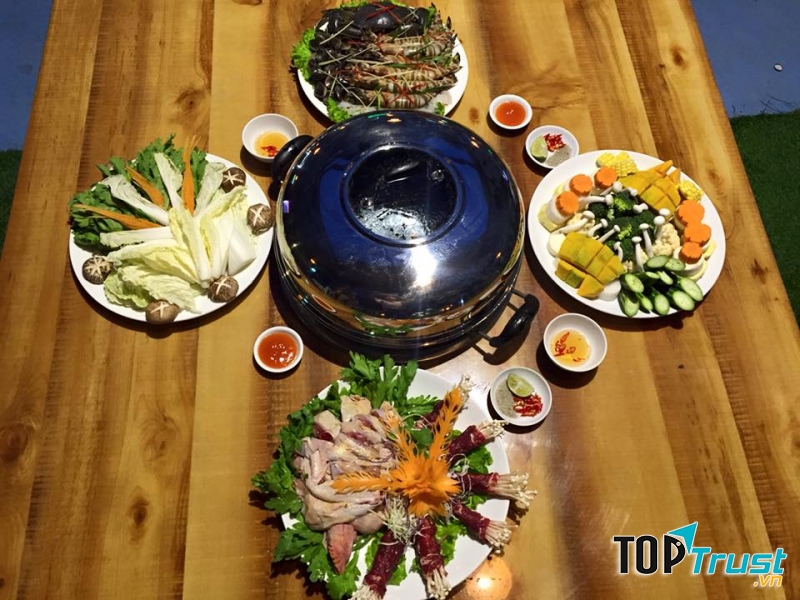 Hấp dẫn với lẩu hơi của nhà hàng