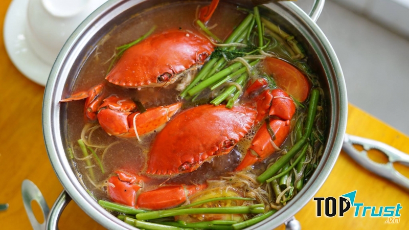 Lẩu Cua Đất Mũi - Quang Trung