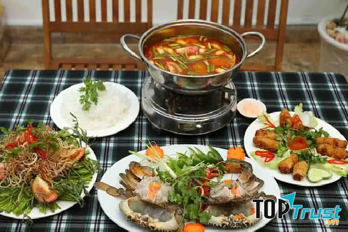 Lẩu Cua Đất Mũi