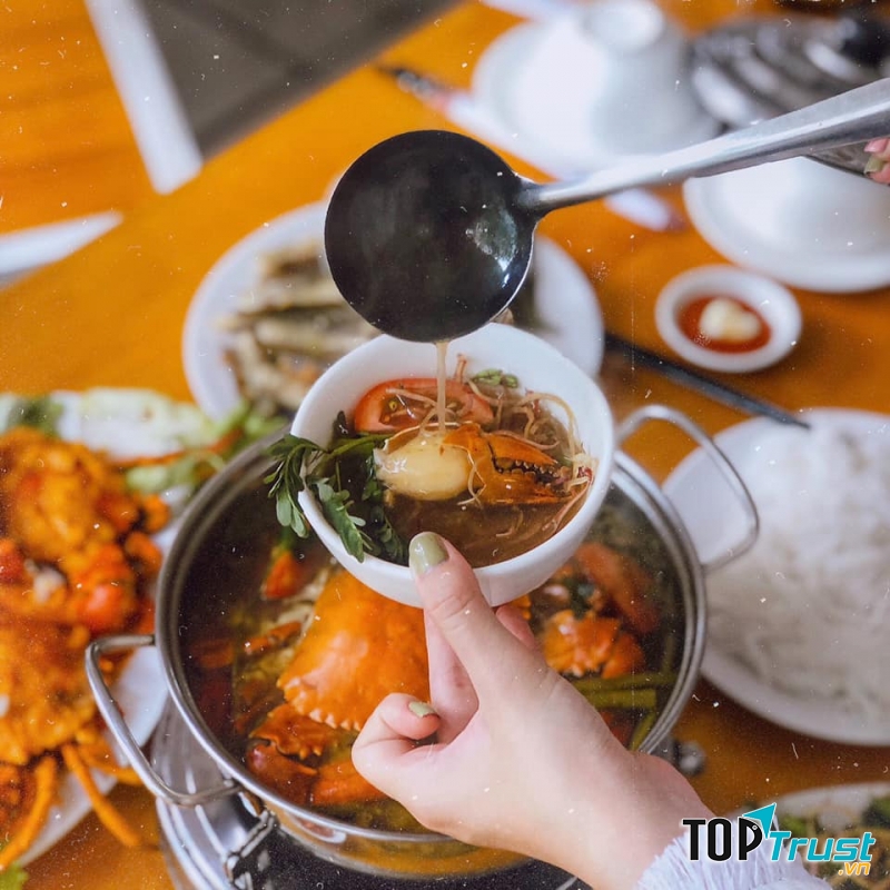 Lẩu cua đất mũi