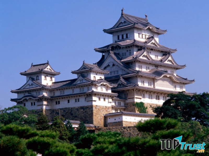 Lâu đài Himeji