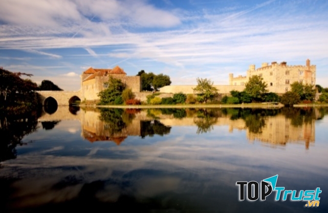 Toàn cảnh lâu dài Leeds