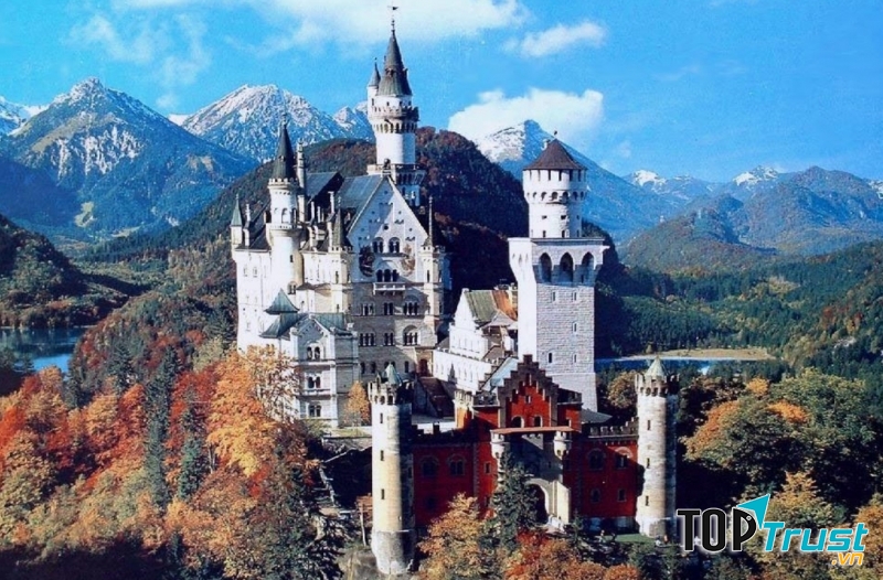Lâu đài Neuschwanstein