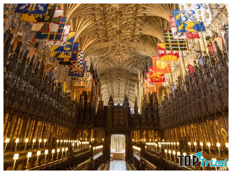 Vẻ đẹp trang hoàng, lộng lẫy bên trong lâu đài