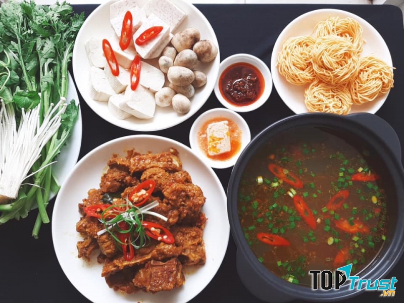 Lẩu Dê - Quán Nhà Mẹ Tít