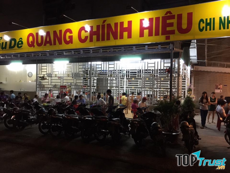 Quán lẩu dê Quang
