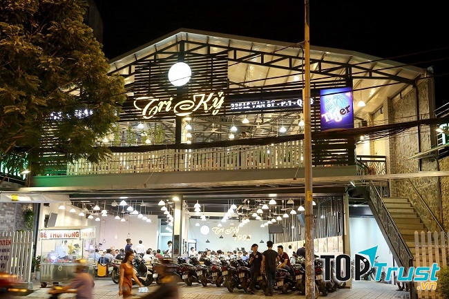 Quán lẩu dê Tri Kỷ