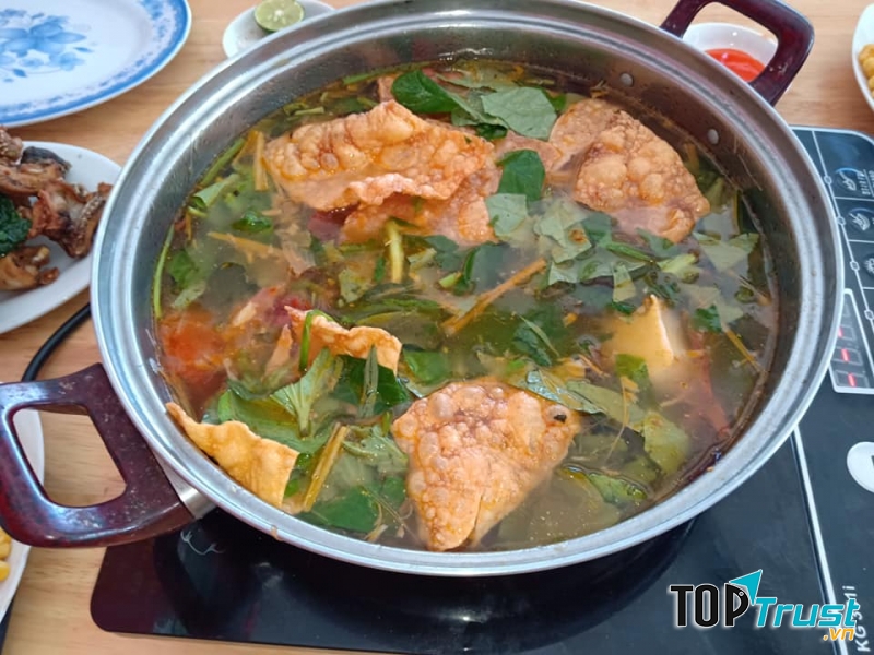 Lẩu Ếch, Gà - Dũng Thuận