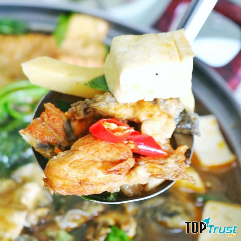 Lẩu ếch Lee Tống