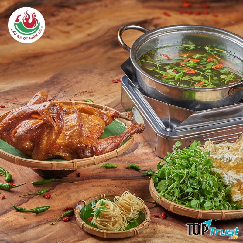 Lẩu gà tiềm ớt hiểm 109