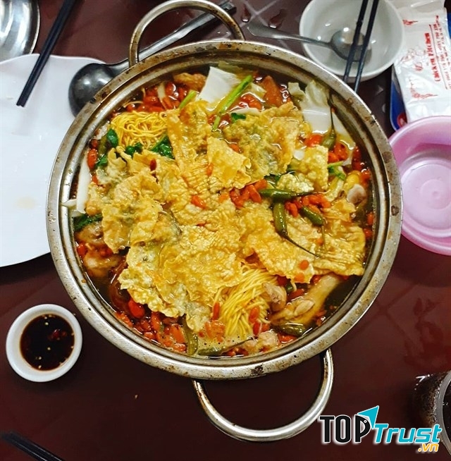 Lẩu gà tiềm ớt hiểm 109