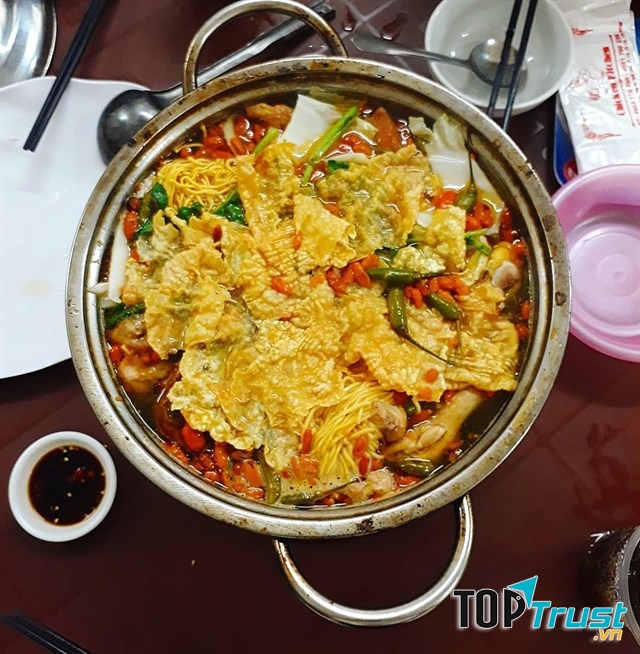 Lẩu gà tiềm ớt hiểm 109