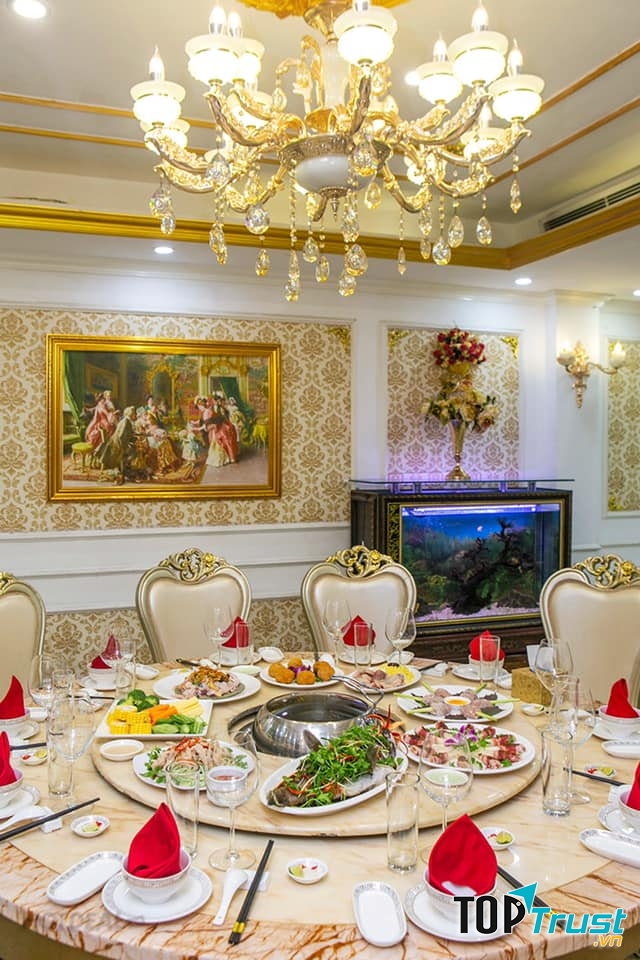 Lẩu Hấp Tân Hoàng Gia