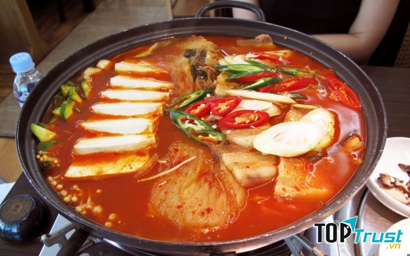 Lẩu kim chi Hàn Quốc